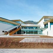 ArchitektInnen / KünstlerInnen: skyline architekten ZT GmbH<br>Projekt: Tauern Spa Zell am See-Kaprun<br>Aufnahmedatum: 11/10<br>Format: digital<br>Lieferformat: Digital<br>Bestell-Nummer: 101104-40<br>