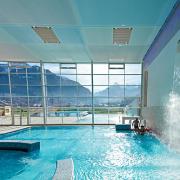 ArchitektInnen / KünstlerInnen: skyline architekten ZT GmbH<br>Projekt: Tauern Spa Zell am See-Kaprun<br>Aufnahmedatum: 11/10<br>Format: digital<br>Lieferformat: Digital<br>Bestell-Nummer: 101104-70<br>