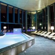 ArchitektInnen / KünstlerInnen: skyline architekten ZT GmbH<br>Projekt: Tauern Spa Zell am See-Kaprun<br>Aufnahmedatum: 11/10<br>Format: digital<br>Lieferformat: Digital<br>Bestell-Nummer: 101104-55<br>