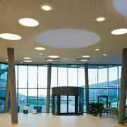 ArchitektInnen / KünstlerInnen: skyline architekten ZT GmbH<br>Projekt: Tauern Spa Zell am See-Kaprun<br>Aufnahmedatum: 11/10<br>Format: digital<br>Lieferformat: Digital<br>Bestell-Nummer: 101104-83<br>