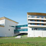 ArchitektInnen / KünstlerInnen: skyline architekten ZT GmbH<br>Projekt: Tauern Spa Zell am See-Kaprun<br>Aufnahmedatum: 11/10<br>Format: digital<br>Lieferformat: Digital<br>Bestell-Nummer: 101104-23<br>