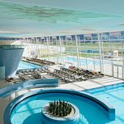 ArchitektInnen / KünstlerInnen: skyline architekten ZT GmbH<br>Projekt: Tauern Spa Zell am See-Kaprun<br>Aufnahmedatum: 11/10<br>Format: digital<br>Lieferformat: Digital<br>Bestell-Nummer: 101104-74<br>