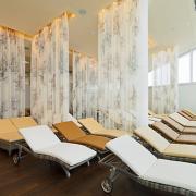 ArchitektInnen / KünstlerInnen: skyline architekten ZT GmbH<br>Projekt: Tauern Spa Zell am See-Kaprun<br>Format: digital<br>Lieferformat: Digital<br>Bestell-Nummer: 110110-42<br>