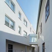 ArchitektInnen / KünstlerInnen: Johannes Zieser<br>Projekt: WHA St. Peter in der Au<br>Aufnahmedatum: 03/11<br>Format: digital<br>Lieferformat: Digital<br>Bestell-Nummer: 110323-12<br>