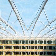 ArchitektInnen / KünstlerInnen: Architekten Tillner & Willinger<br>Projekt: Bürohaus Praterstern<br>Aufnahmedatum: 03/11<br>Format: digital<br>Lieferformat: Digital<br>Bestell-Nummer: 110330-01<br>