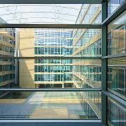 ArchitektInnen / KünstlerInnen: Architekten Tillner & Willinger<br>Projekt: Bürohaus Praterstern<br>Aufnahmedatum: 03/11<br>Format: digital<br>Lieferformat: Digital<br>Bestell-Nummer: 110330-25<br>