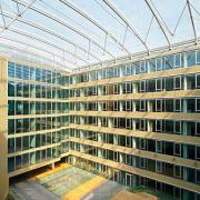 ArchitektInnen / KünstlerInnen: Architekten Tillner & Willinger<br>Projekt: Bürohaus Praterstern<br>Aufnahmedatum: 03/11<br>Format: digital<br>Lieferformat: Digital<br>Bestell-Nummer: 110330-26<br>