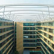 ArchitektInnen / KünstlerInnen: Architekten Tillner & Willinger<br>Projekt: Bürohaus Praterstern<br>Aufnahmedatum: 03/11<br>Format: digital<br>Lieferformat: Digital<br>Bestell-Nummer: 110330-30<br>