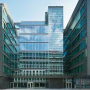 ArchitektInnen / KünstlerInnen: Architekten Tillner & Willinger<br>Projekt: Bürohaus Praterstern<br>Aufnahmedatum: 03/11<br>Format: digital<br>Lieferformat: Digital<br>Bestell-Nummer: 110330-09<br>