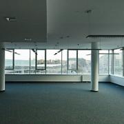 ArchitektInnen / KünstlerInnen: Architekten Tillner & Willinger<br>Projekt: Bürohaus Praterstern<br>Aufnahmedatum: 03/11<br>Format: digital<br>Lieferformat: Digital<br>Bestell-Nummer: 110330-44<br>