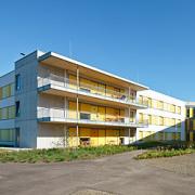 ArchitektInnen / KünstlerInnen: Huss Hawlik Architekten ZT GmbH<br>Projekt: Pflegeheim Poysdorf<br>Format: digital<br>Lieferformat: Digital<br>Bestell-Nummer: 110906-19<br>