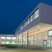 ArchitektInnen / KünstlerInnen: HÜBNER ARCHITEKTEN<br>Projekt: AHS Korneuburg<br>Aufnahmedatum: 10/11<br>Format: digital<br>Lieferformat: Digital<br>Bestell-Nummer: 111004-14<br>