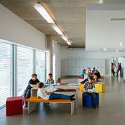 ArchitektInnen / KünstlerInnen: HÜBNER ARCHITEKTEN<br>Projekt: AHS Korneuburg<br>Aufnahmedatum: 10/11<br>Format: digital<br>Lieferformat: Digital<br>Bestell-Nummer: 111004-25<br>