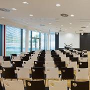 ArchitektInnen / KünstlerInnen: HÜBNER ARCHITEKTEN<br>Projekt: AHS Korneuburg<br>Aufnahmedatum: 10/11<br>Format: digital<br>Lieferformat: Digital<br>Bestell-Nummer: 111004-27<br>