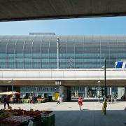 ArchitektInnen / KünstlerInnen: Auer Weber<br>Projekt: Rivergate Office Center<br>Aufnahmedatum: 04/11<br>Format: digital<br>Lieferformat: Digital<br>Bestell-Nummer: 110418-20<br>