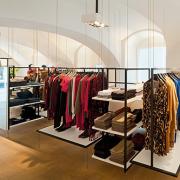 ArchitektInnen / KünstlerInnen: eichinger offices, eichinger offices<br>Projekt: Fürn Shop<br>Aufnahmedatum: 09/11<br>Format: digital<br>Lieferformat: Digital<br>Bestell-Nummer: 110921-05<br>