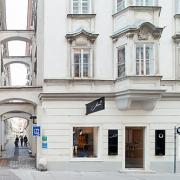 ArchitektInnen / KünstlerInnen: eichinger offices, eichinger offices<br>Projekt: Fürn Shop<br>Aufnahmedatum: 09/11<br>Format: digital<br>Lieferformat: Digital<br>Bestell-Nummer: 110921-12<br>