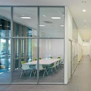 ArchitektInnen / KünstlerInnen: kub a Karl und Bremhorst Architekten<br>Projekt: Raiffeisen Headquarter Serbien<br>Aufnahmedatum: 08/12<br>Format: digital<br>Lieferformat: Digital<br>Bestell-Nummer: 120827-28<br>