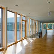 ArchitektInnen / KünstlerInnen: kub a Karl und Bremhorst Architekten<br>Projekt: VS Krenglbach<br>Aufnahmedatum: 08/12<br>Format: digital<br>Lieferformat: Digital<br>Bestell-Nummer: 120829-21<br>