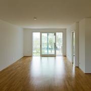 ArchitektInnen / KünstlerInnen: Sne Veselinovic<br>Projekt: WHA Stephensongasse<br>Aufnahmedatum: 04/13<br>Format: digital<br>Lieferformat: Digital<br>Bestell-Nummer: 130422-25<br>