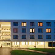 ArchitektInnen / KünstlerInnen: kub a Karl und Bremhorst Architekten<br>Projekt: Pflegeheim Perg<br>Format: digital<br>Lieferformat: Digital<br>Bestell-Nummer: 121017-29<br>