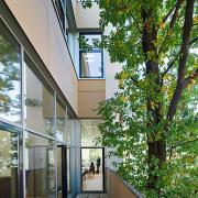 ArchitektInnen / KünstlerInnen: gharakhanzadeh sandbichler architekten zt gmbh<br>Projekt: VS Atzgersdorf<br>Format: digital<br>Lieferformat: Digital<br>Bestell-Nummer: 140929-06<br>