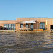 ArchitektInnen / KünstlerInnen: gharakhanzadeh sandbichler architekten zt gmbh<br>Projekt: Haus am Neusiedlersee<br>Format: digital<br>Lieferformat: Digital<br>Bestell-Nummer: 141002-02<br>