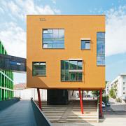 ArchitektInnen / KünstlerInnen: HÜBNER ARCHITEKTEN<br>Projekt: Gymnasium Purkersdorf Erweiterung<br>Format: digital<br>Lieferformat: Digital<br>Bestell-Nummer: 150904-02<br>