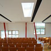 ArchitektInnen / KünstlerInnen: HÜBNER ARCHITEKTEN<br>Projekt: Gymnasium Purkersdorf Erweiterung<br>Format: digital<br>Lieferformat: Digital<br>Bestell-Nummer: 150904-28<br>