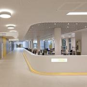 ArchitektInnen / KünstlerInnen: Ernst Maurer, Moser Architects ZT GmbH, Johannes Zieser, Josef Panis<br>Projekt: Landesklinikum Neunkirchen<br>Format: digital<br>Lieferformat: Digital<br>Bestell-Nummer: 151027-22<br>