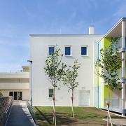 ArchitektInnen / KünstlerInnen: aap.architekten<br>Projekt: Betreutes Wohnen Münchendorf<br>Format: digital<br>Lieferformat: Digital<br>Bestell-Nummer: 170518-06<br>