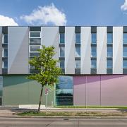 ArchitektInnen / KünstlerInnen: Sne Veselinovic<br>Projekt: VS und Wohnheim Wagramerstraße<br>Format: digital<br>Lieferformat: Digital<br>Bestell-Nummer: 180720-03<br>
