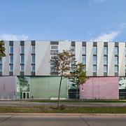 ArchitektInnen / KünstlerInnen: Sne Veselinovic<br>Projekt: VS und Wohnheim Wagramerstraße<br>Format: digital<br>Lieferformat: Digital<br>Bestell-Nummer: 180720-48<br>