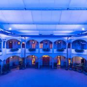 ArchitektInnen / KünstlerInnen: Architekten Tillner & Willinger<br>Projekt: Weinschloss Thaller Membranüberdachung<br>Format: digital<br>Lieferformat: Digital<br>Bestell-Nummer: 220711-17<br>