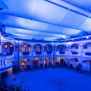ArchitektInnen / KünstlerInnen: Architekten Tillner & Willinger<br>Projekt: Weinschloss Thaller Membranüberdachung<br>Format: digital<br>Lieferformat: Digital<br>Bestell-Nummer: 220711-20<br>