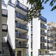ArchitektInnen / KünstlerInnen: roh Architekten<br>Projekt: Wohnhaus Huttengasse<br>Format: digital<br>Lieferformat: Digital<br>Bestell-Nummer: 230627-06<br>
