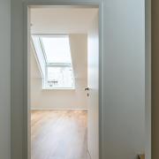 ArchitektInnen / KünstlerInnen: roh Architekten<br>Projekt: Wohnhaus Huttengasse<br>Format: digital<br>Lieferformat: Digital<br>Bestell-Nummer: 230627-21<br>