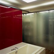 ArchitektInnen / KünstlerInnen: t-hoch-n Ziviltechniker GmbH<br>Projekt: Penthouse am Wörthersee<br>Aufnahmedatum: 09/03<br>Format: 6x9cm C-Dia<br>Lieferformat: Dia-Duplikat, Scan 300 dpi<br>Bestell-Nummer: 030924-16<br>