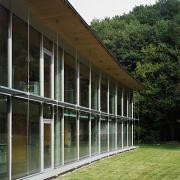 ArchitektInnen / KünstlerInnen: Georg W. Reinberg, Anna Detzlhofer<br>Projekt: Biotop 2<br>Aufnahmedatum: 08/03<br>Format: 6x9cm C-Dia<br>Lieferformat: Dia-Duplikat, Scan 300 dpi<br>Bestell-Nummer: 030827-18<br>