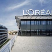 ArchitektInnen / KünstlerInnen: HNP architects ZT GmbH<br>Projekt: Office Park Euro Plaza<br>Aufnahmedatum: 07/03<br>Format: 4x5'' C-Dia<br>Lieferformat: Dia-Duplikat, Scan 300 dpi<br>Bestell-Nummer: 030717-03<br>