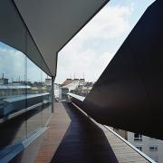 ArchitektInnen / KünstlerInnen: DMAA Delugan Meissl Associated Architects<br>Projekt: Ray 1<br>Aufnahmedatum: 04/03<br>Format: 6x9cm C-Dia<br>Lieferformat: Dia-Duplikat, Scan 300 dpi<br>Bestell-Nummer: 030403-35<br>