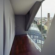 ArchitektInnen / KünstlerInnen: DMAA Delugan Meissl Associated Architects<br>Projekt: Ray 1<br>Aufnahmedatum: 04/03<br>Format: 6x9cm C-Dia<br>Lieferformat: Dia-Duplikat, Scan 300 dpi<br>Bestell-Nummer: 030403-26<br>