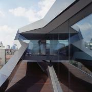 ArchitektInnen / KünstlerInnen: DMAA Delugan Meissl Associated Architects<br>Projekt: Ray 1<br>Aufnahmedatum: 04/03<br>Format: 6x9cm C-Dia<br>Lieferformat: Dia-Duplikat, Scan 300 dpi<br>Bestell-Nummer: 030403-30<br>