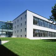 ArchitektInnen / KünstlerInnen: Johannes Zieser<br>Projekt: Polytechnikum<br>Aufnahmedatum: 06/03<br>Format: 6x9cm C-Dia<br>Lieferformat: Dia-Duplikat, Scan 300 dpi<br>Bestell-Nummer: 030603-06<br>