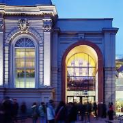ArchitektInnen / KünstlerInnen: Eichinger oder Knechtl<br>Projekt: MuseumsQuartier Wien - Café Halle<br>Aufnahmedatum: 04/03<br>Bestell-Nummer: 030408-16<br>