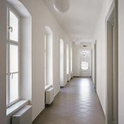 ArchitektInnen / KünstlerInnen: Johannes Zieser<br>Projekt: Schloß Würmla<br>Aufnahmedatum: 03/03<br>Format: 6x9cm C-Neg<br>Lieferformat: C-Print<br>Bestell-Nummer: 030331-12<br>