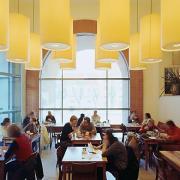 ArchitektInnen / KünstlerInnen: Eichinger oder Knechtl<br>Projekt: MuseumsQuartier Wien - Café Halle<br>Aufnahmedatum: 04/03<br>Format: 6x9cm C-Neg<br>Lieferformat: C-Print<br>Bestell-Nummer: 030408-02<br>
