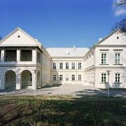 ArchitektInnen / KünstlerInnen: Johannes Zieser<br>Projekt: Schloß Würmla<br>Aufnahmedatum: 03/03<br>Format: 6x9cm C-Neg<br>Lieferformat: C-Print<br>Bestell-Nummer: 030331-04<br>