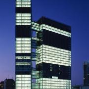 ArchitektInnen / KünstlerInnen: Massimiliano Fuksas<br>Projekt: Vienna Twin Tower<br>Aufnahmedatum: 03/01<br>Format: 6x9cm C-Dia<br>Lieferformat: Dia-Duplikat<br>Bestell-Nummer: 010320-29<br>