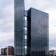 ArchitektInnen / KünstlerInnen: Massimiliano Fuksas<br>Projekt: Vienna Twin Tower<br>Aufnahmedatum: 03/01<br>Format: 6x9cm C-Dia<br>Lieferformat: Dia-Duplikat<br>Bestell-Nummer: 010320-02<br>